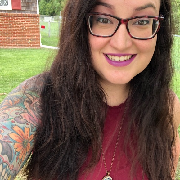 Meet your Posher, Shelby! - Picture 3 of 9